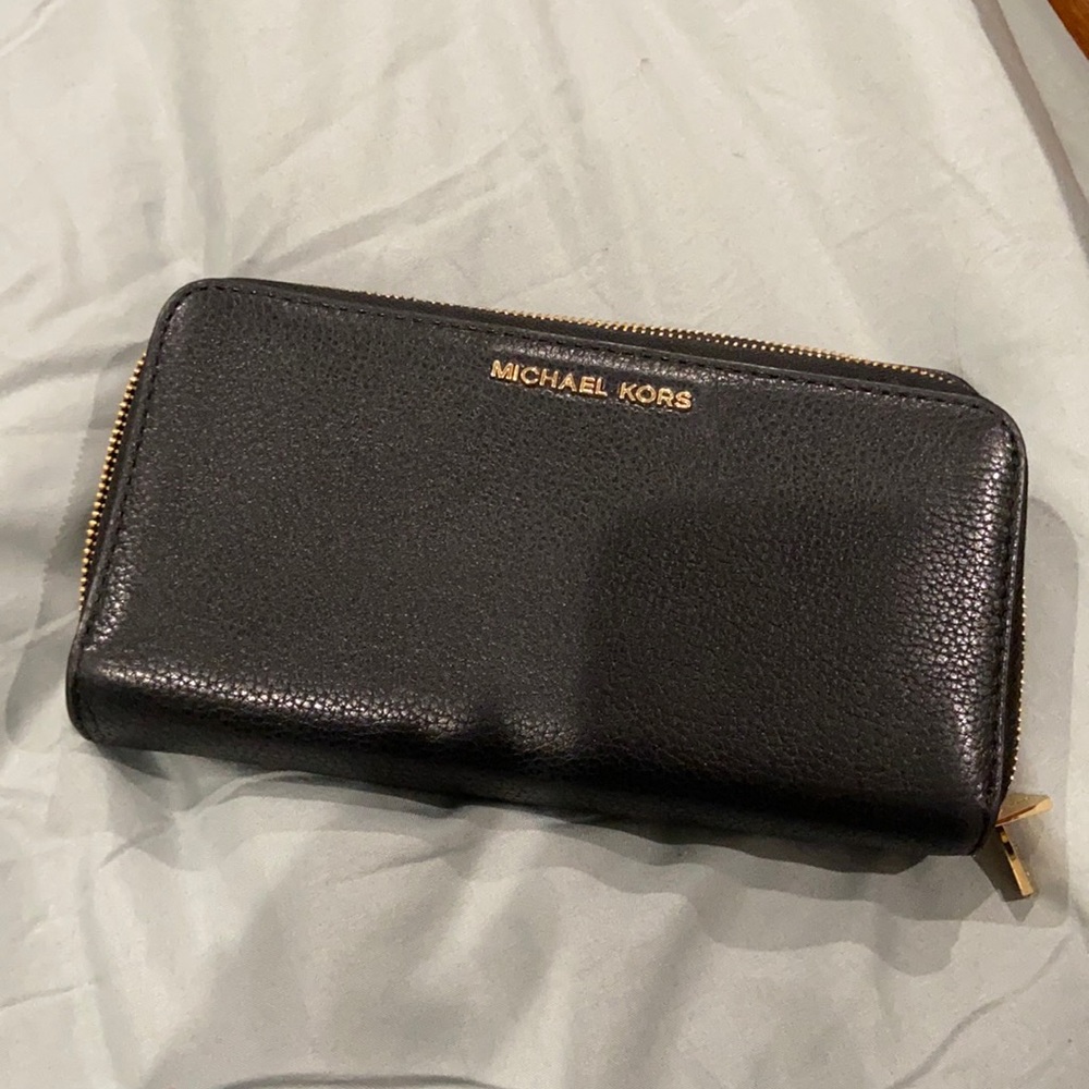 Double zip black Michael kors wallet
